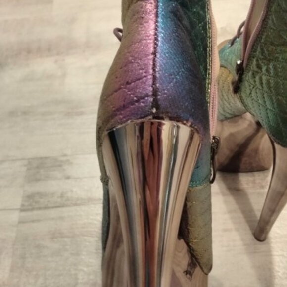 Iridescent Silver Mermaid 8" Platform Stilettos - Picture 6 of 10